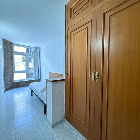 Agi Pi Sunyer Apartment Roses