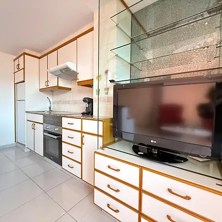 Agi Pi Sunyer Apartment Roses